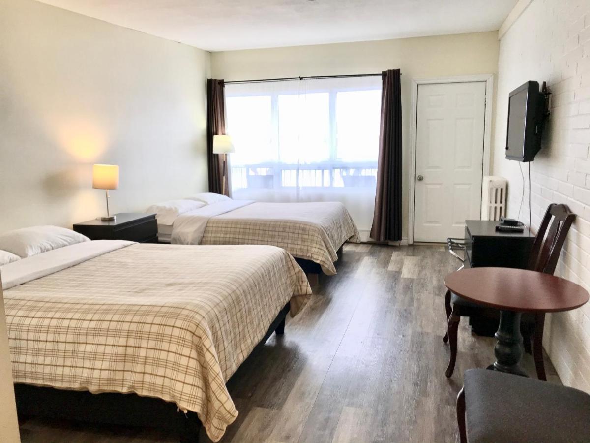 אוריליה Lakeside Inn מראה חיצוני תמונה