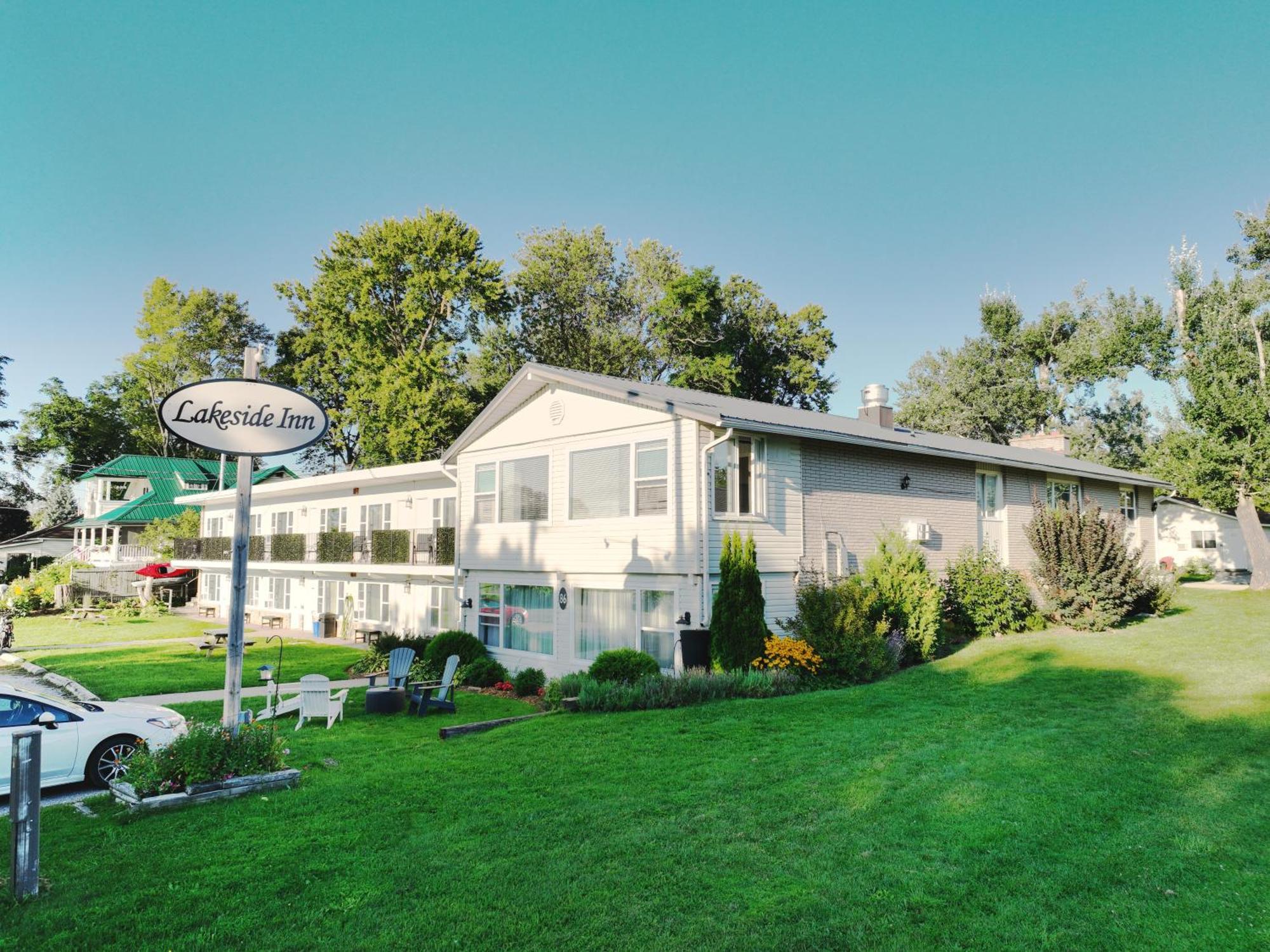אוריליה Lakeside Inn מראה חיצוני תמונה